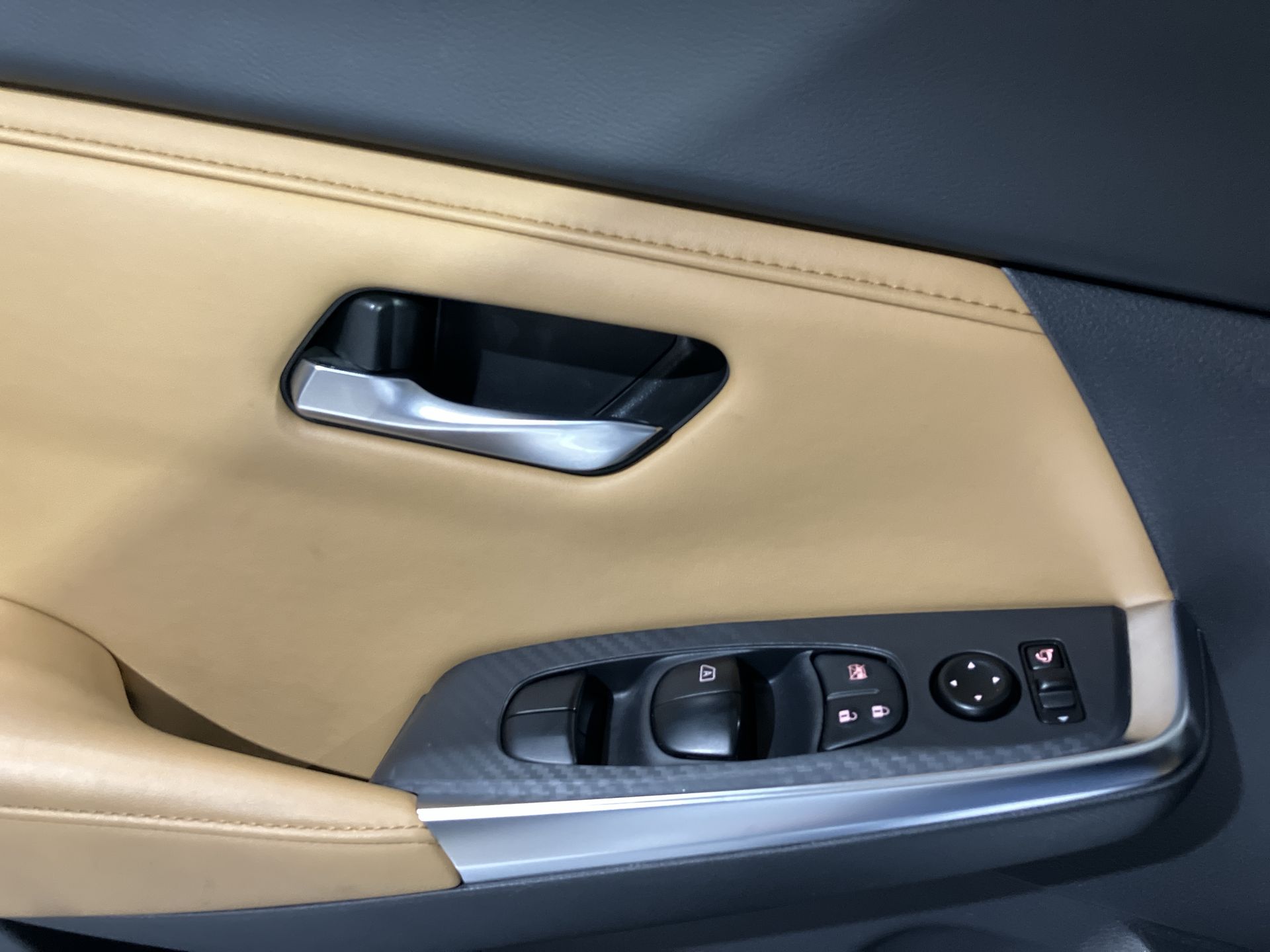 2024 Nissan SENTRA PLATINUM BITONO CVT 25