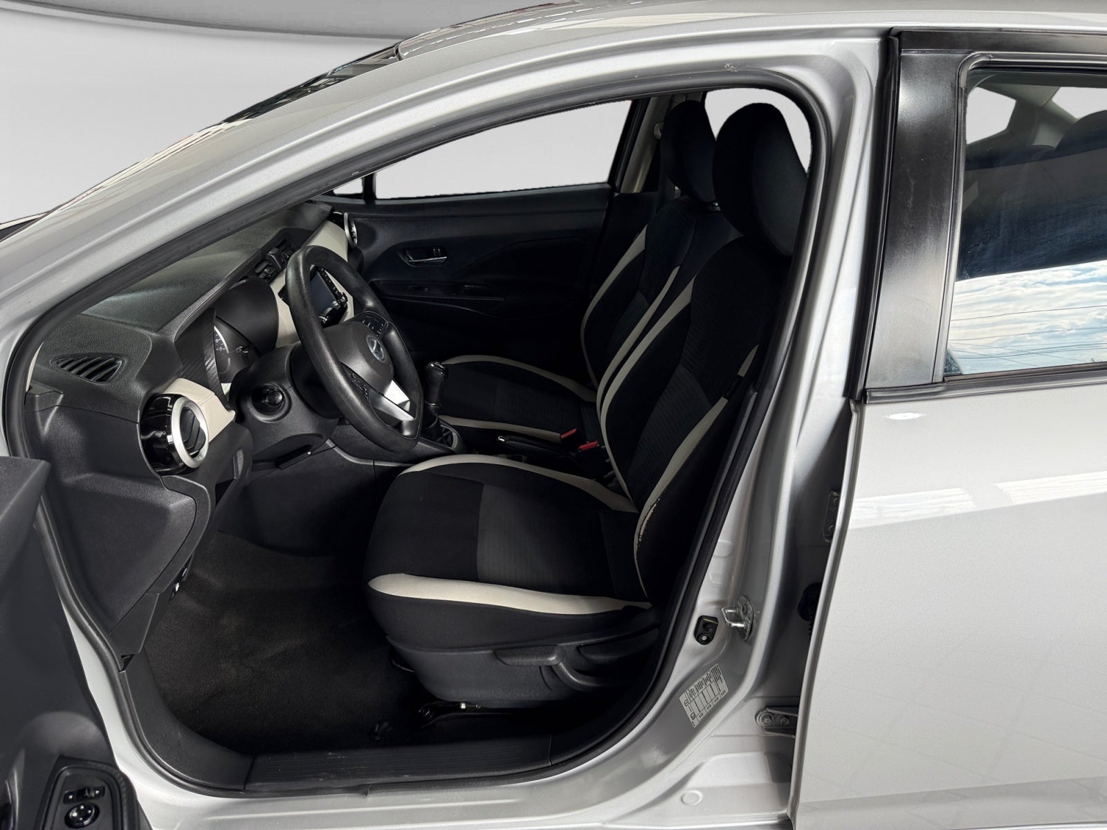 2018 Nissan MARCH ACTIVE AC MT