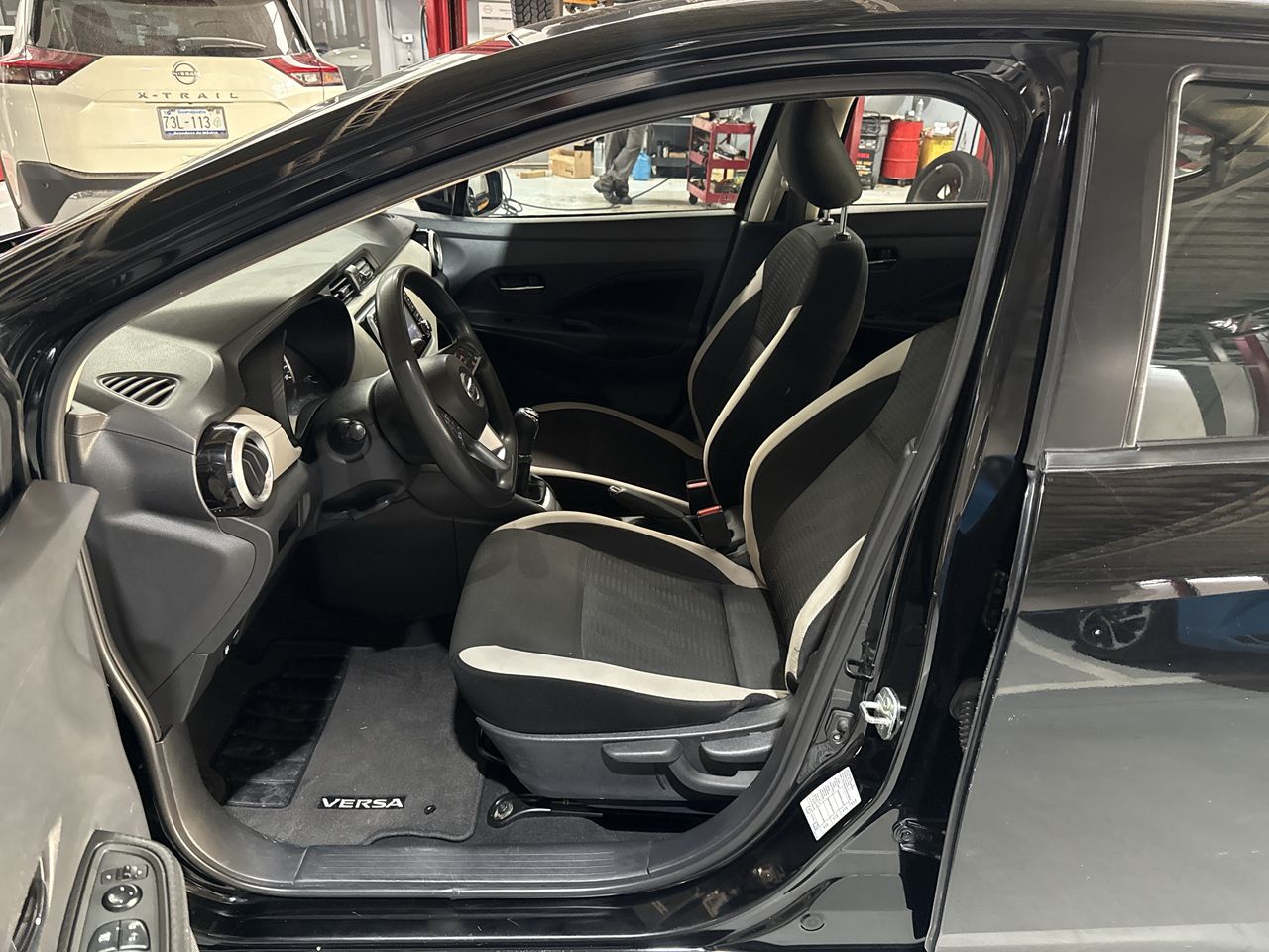 2021 Nissan VERSA SENSE MT 21