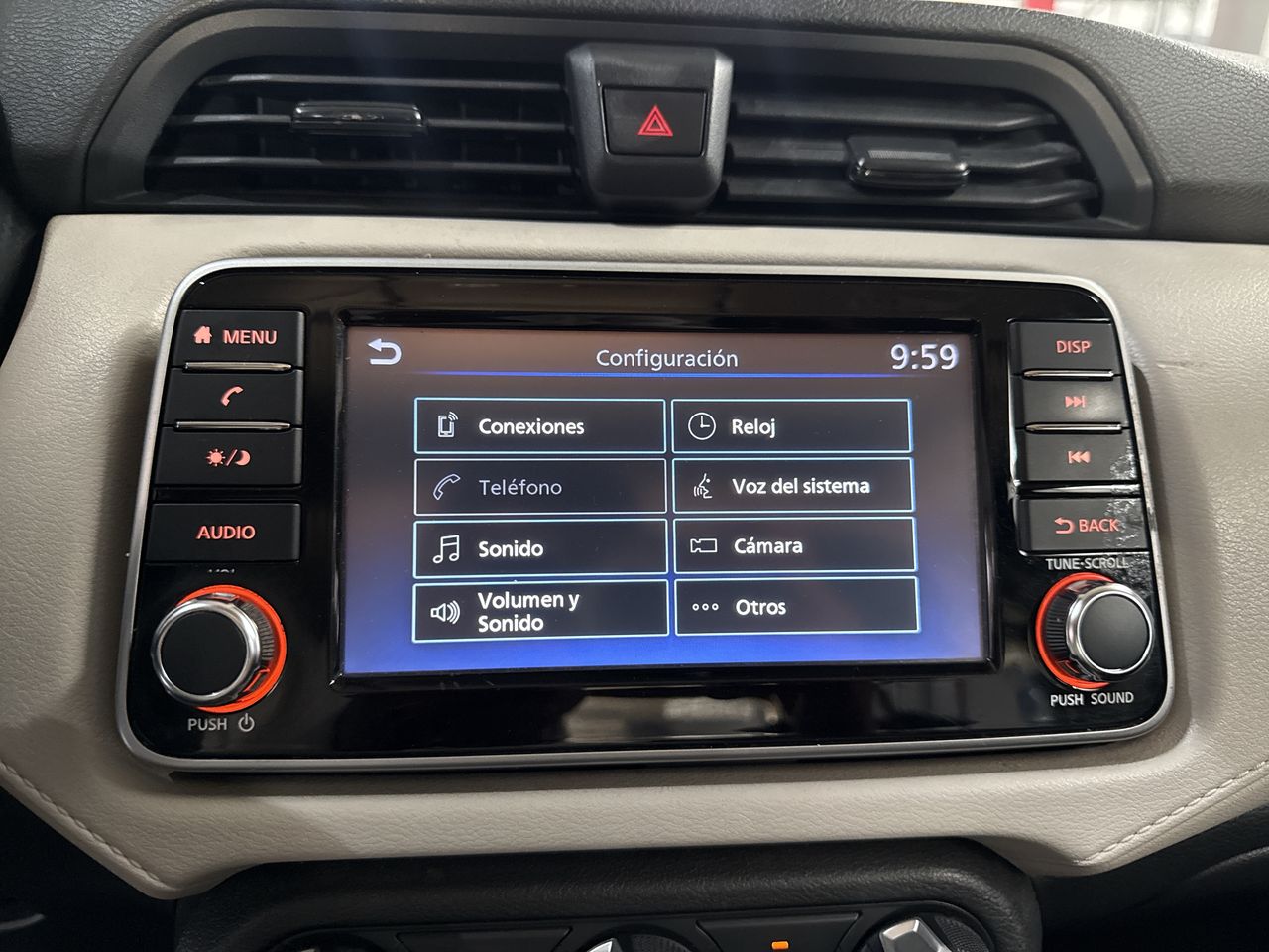 2021 Nissan VERSA SENSE MT 21