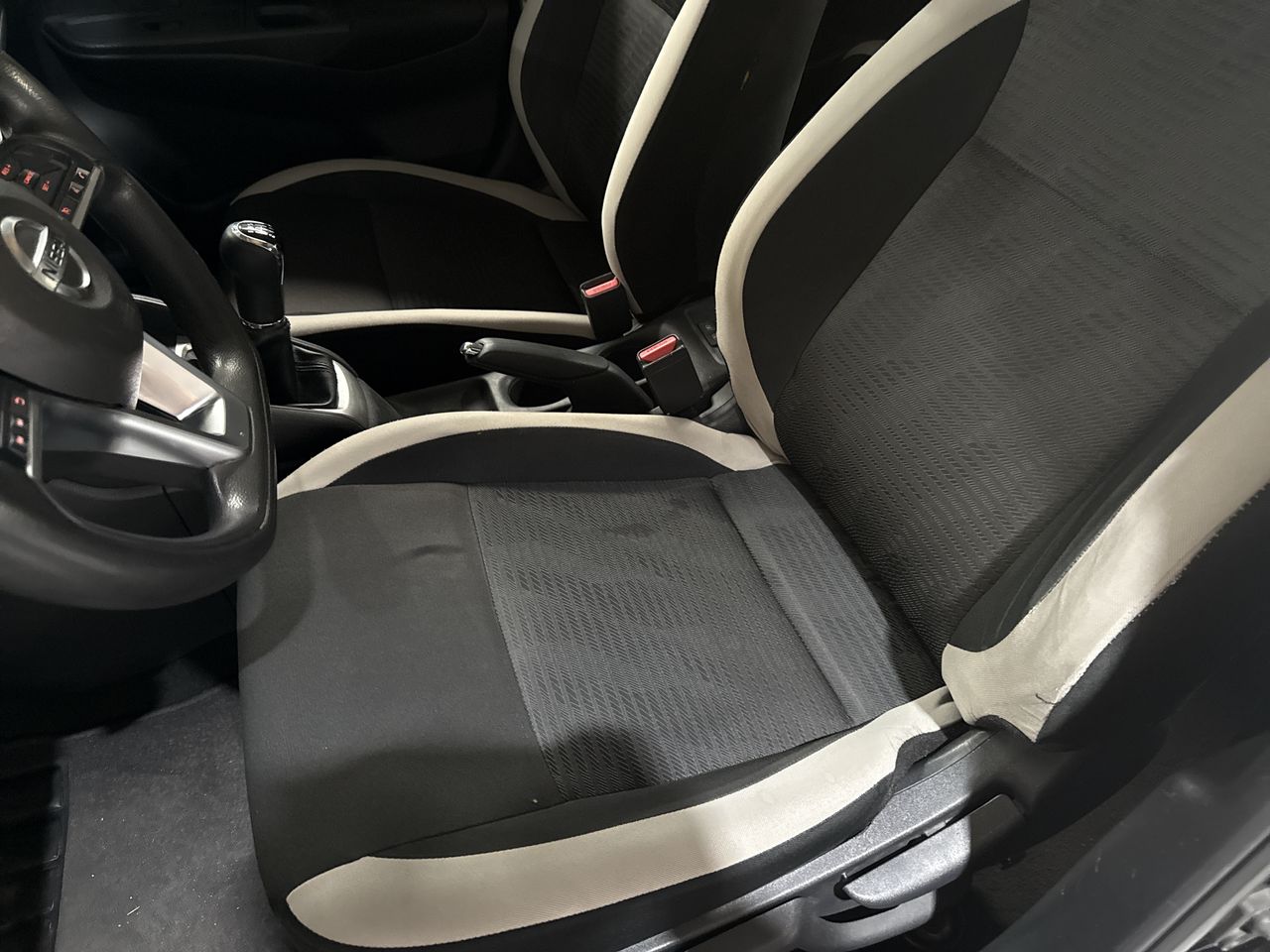 2021 Nissan VERSA SENSE MT 21