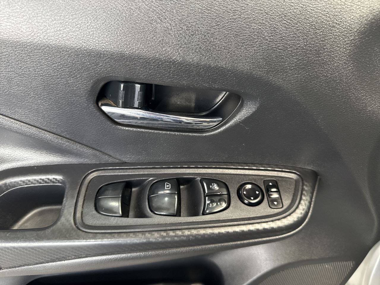2021 Nissan VERSA SENSE CVT 21
