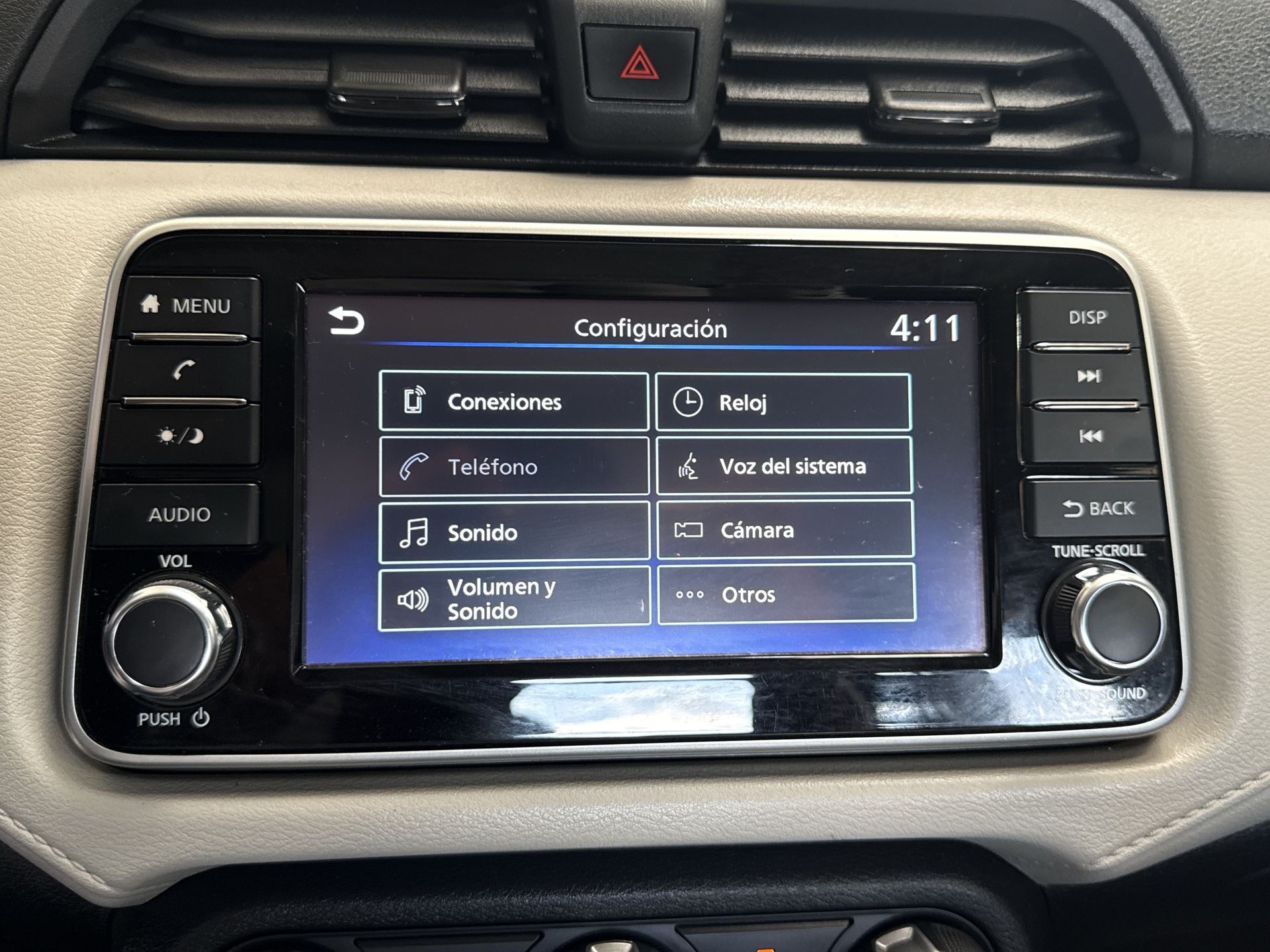2022 Nissan VERSA ADVANCE CVT 22