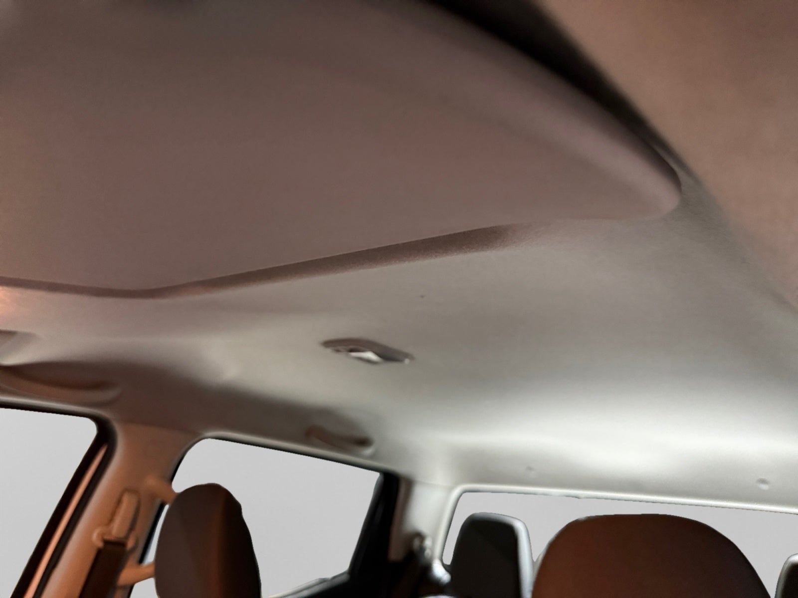 2019 Nissan FRONTIER DOBLE CABINA SE TM AC PAQ SEG 6VEL