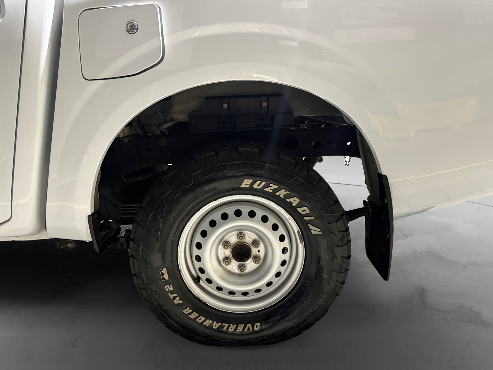 2019 Nissan FRONTIER DOBLE CABINA SE TM AC PAQ SEG 6VEL