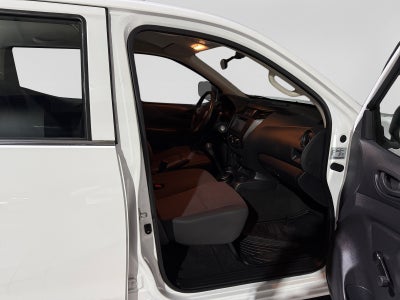 2019 Nissan FRONTIER DOBLE CABINA SE TM AC PAQ SEG 6VEL
