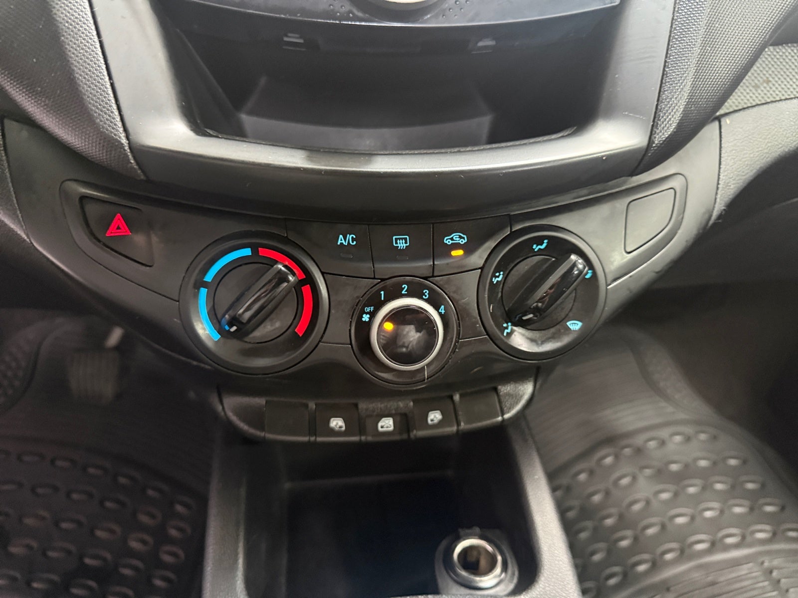 2022 Chevrolet AVEO LS MANUAL A