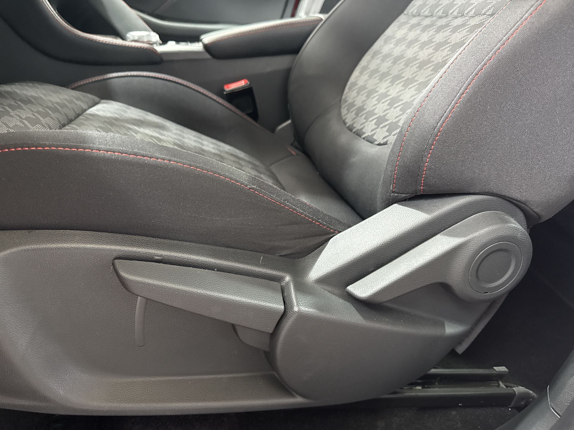 2024 MG ZS DYNAMO