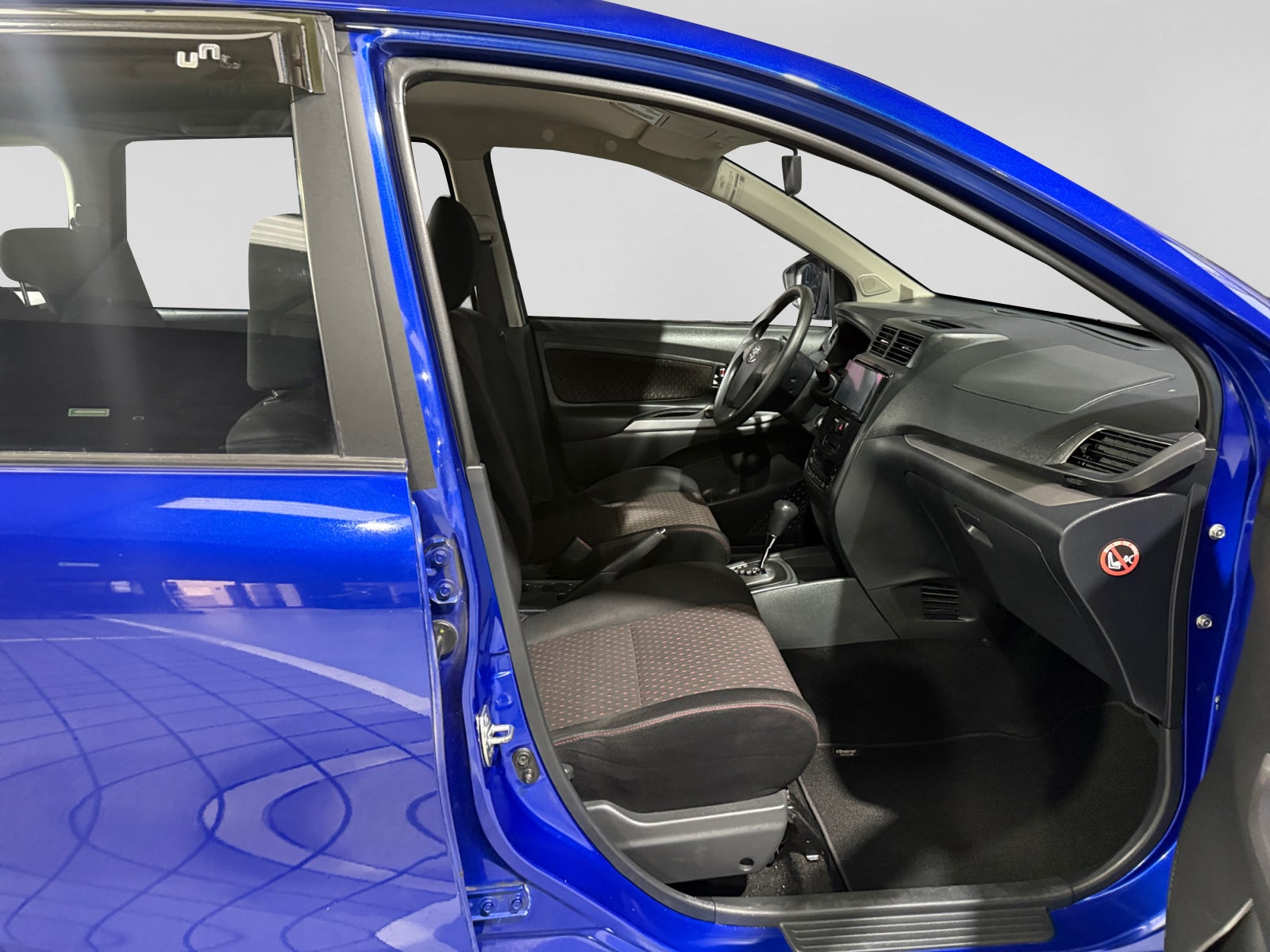2021 Toyota AVANZA XLE AT