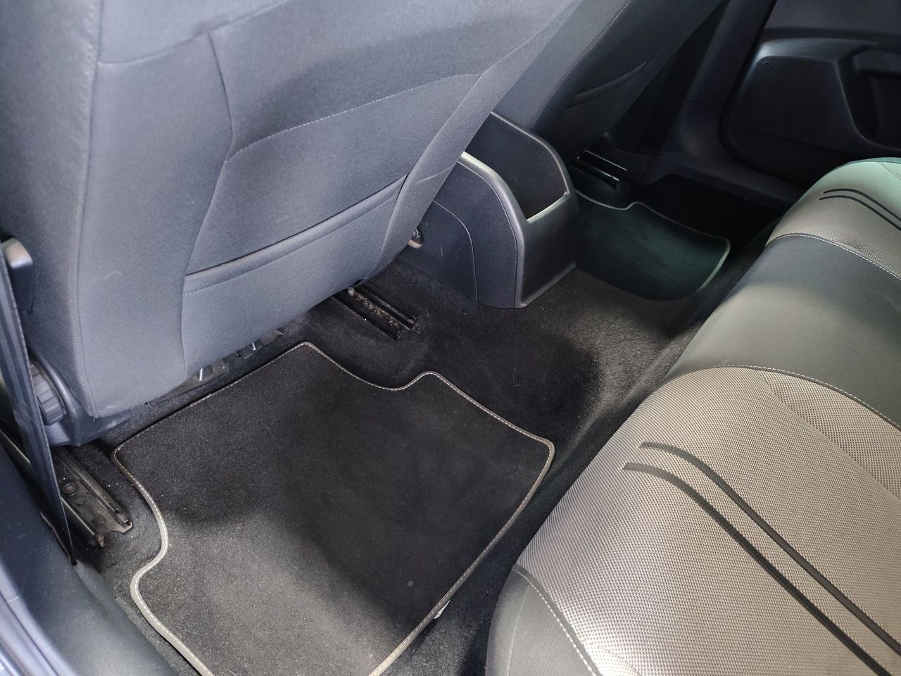 2021 SEAT LEON STYLE AUT