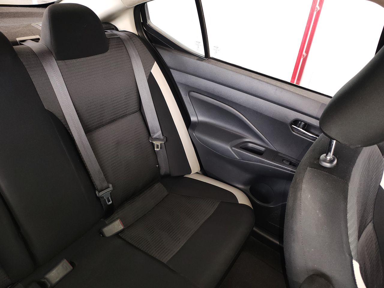 2021 Nissan VERSA ADVANCE CVT 21