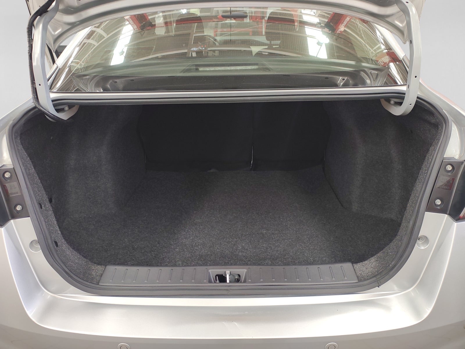 2022 Nissan VERSA ADVANCE CVT 22