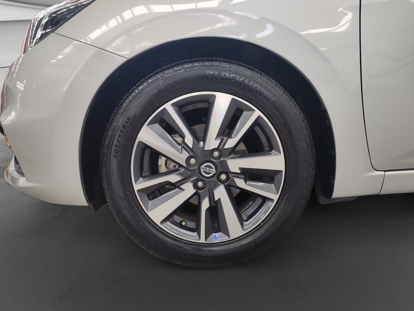2022 Nissan VERSA ADVANCE CVT 22