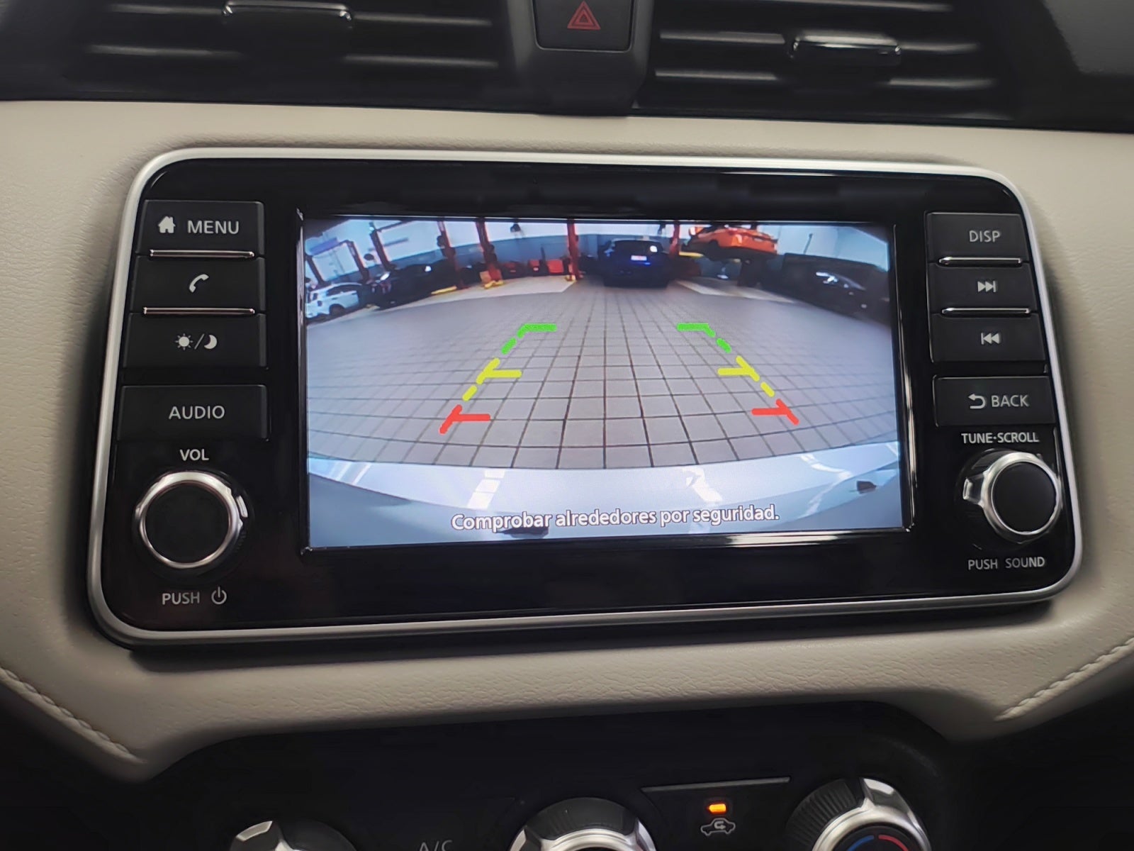 2022 Nissan VERSA ADVANCE CVT 22