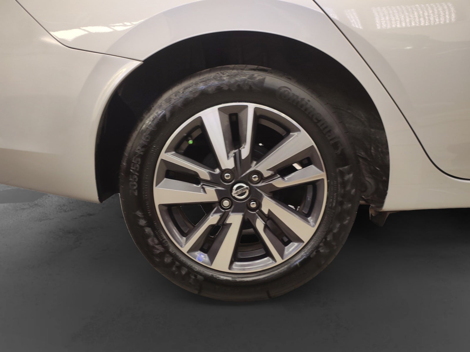 2022 Nissan VERSA ADVANCE CVT 22