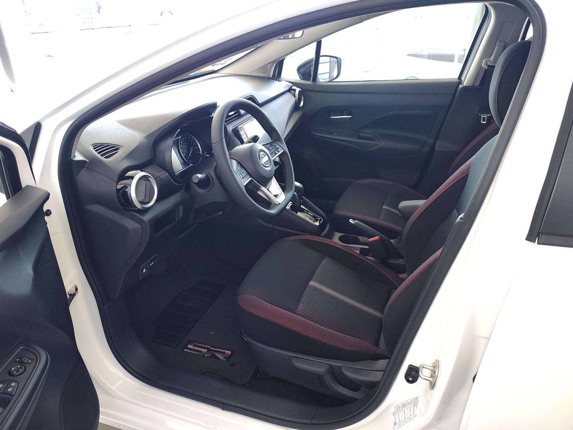 2025 Nissan VERSA SR CVT 25