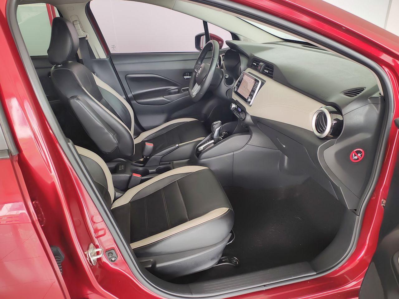 2020 Nissan VERSA PLATINUM CVT