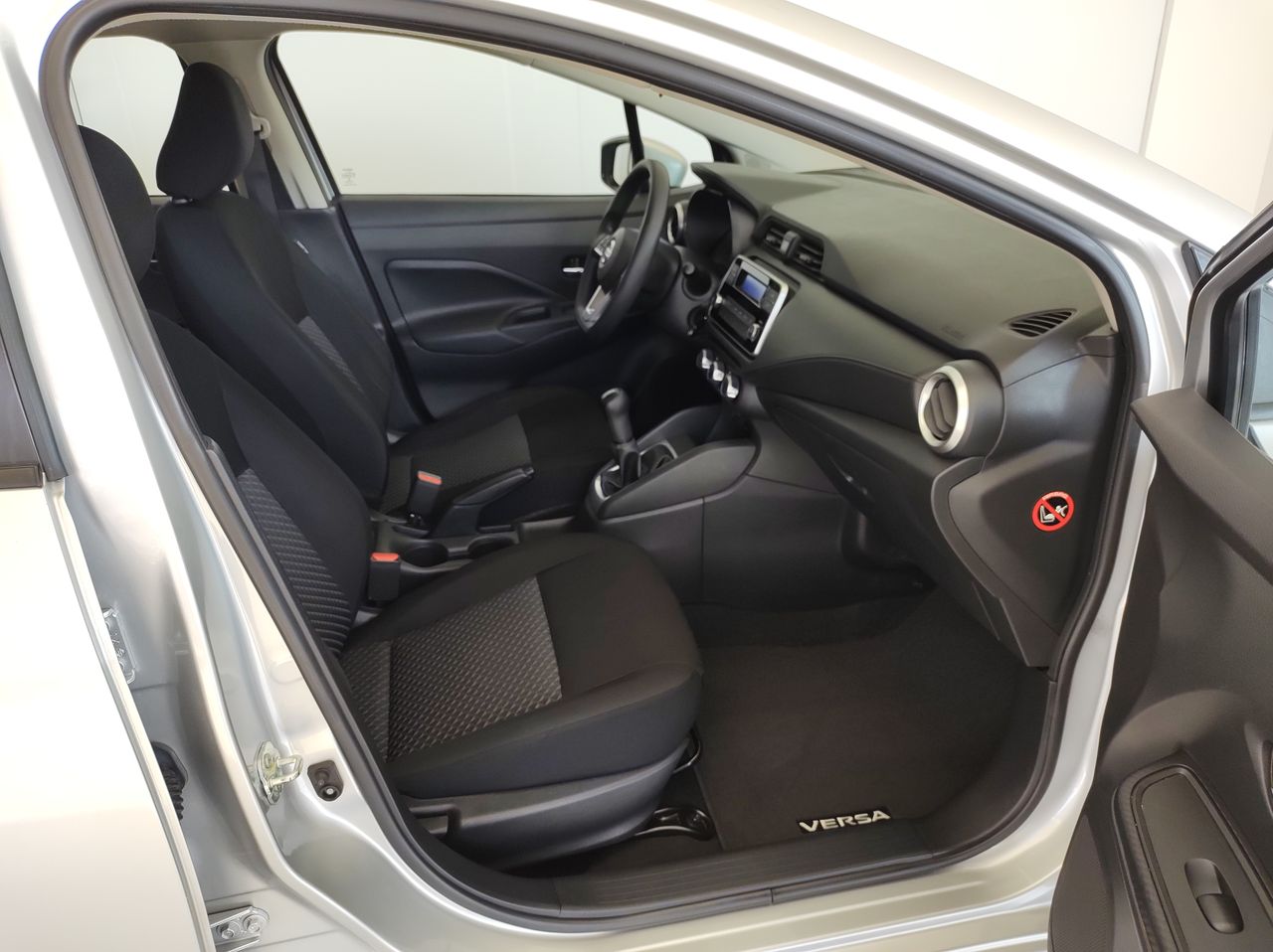 2021 Nissan VERSA SENSE MT 21