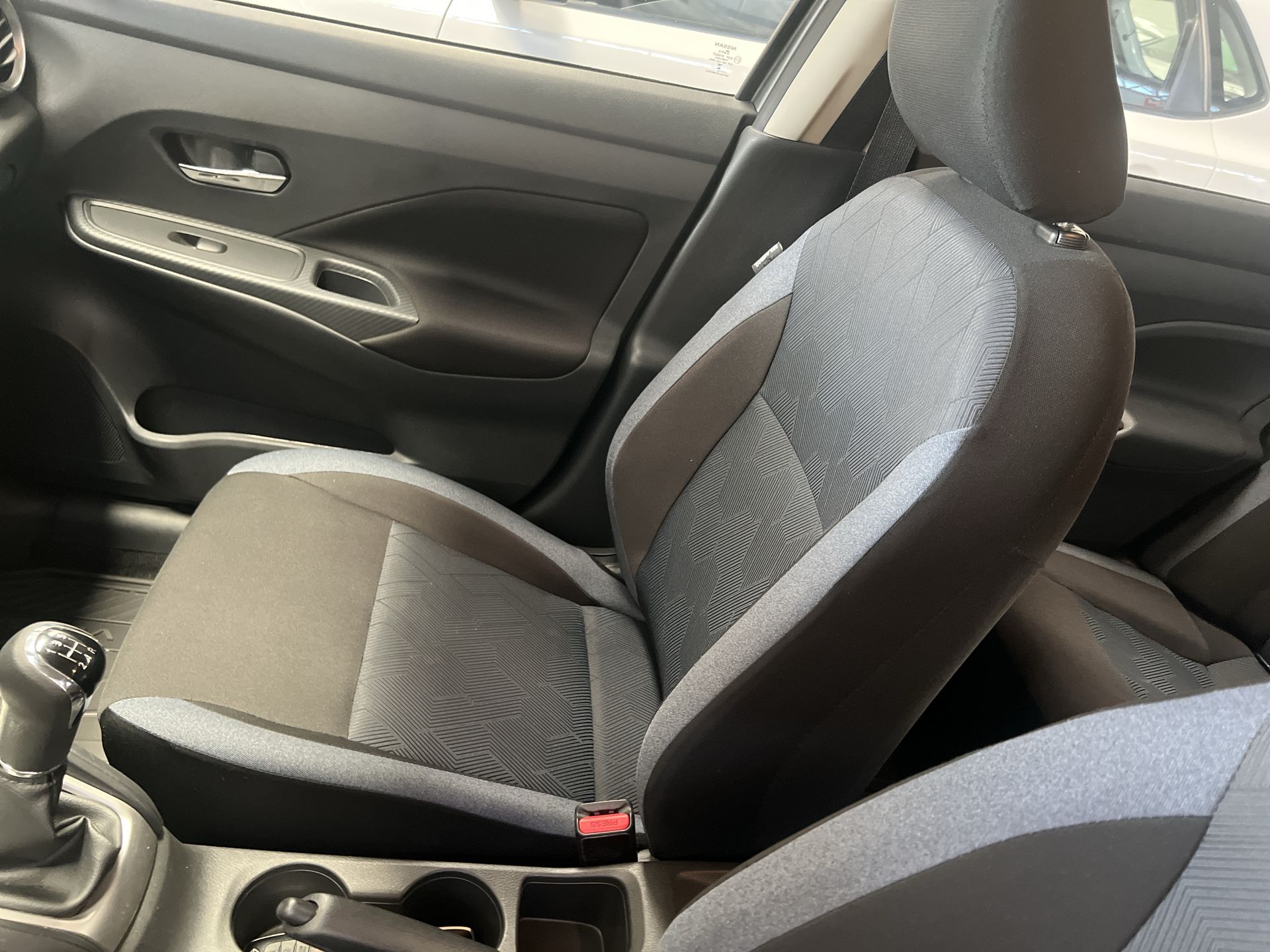 2025 Nissan VERSA ADVANCE MT 25