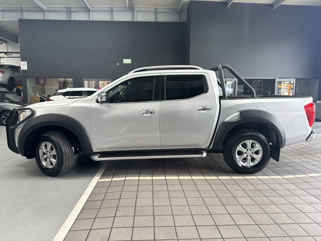 2020 Nissan FRONTIER LE TM AC