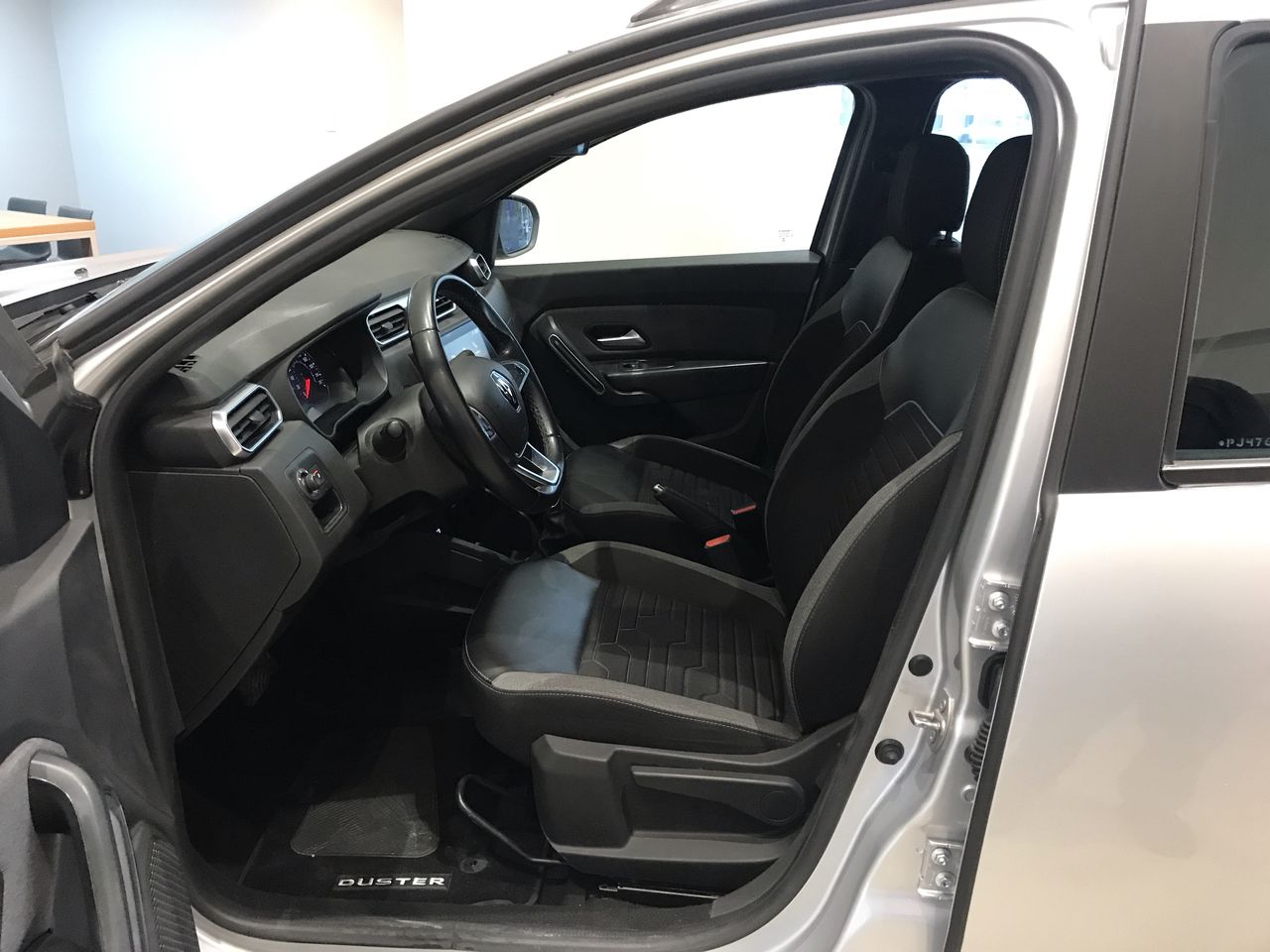 2023 RENAULT DUSTER ICONIC CVT