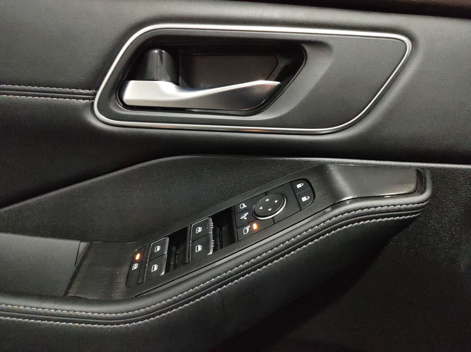 2025 Nissan X-TRAIL PLATINUM 2 ROW 25