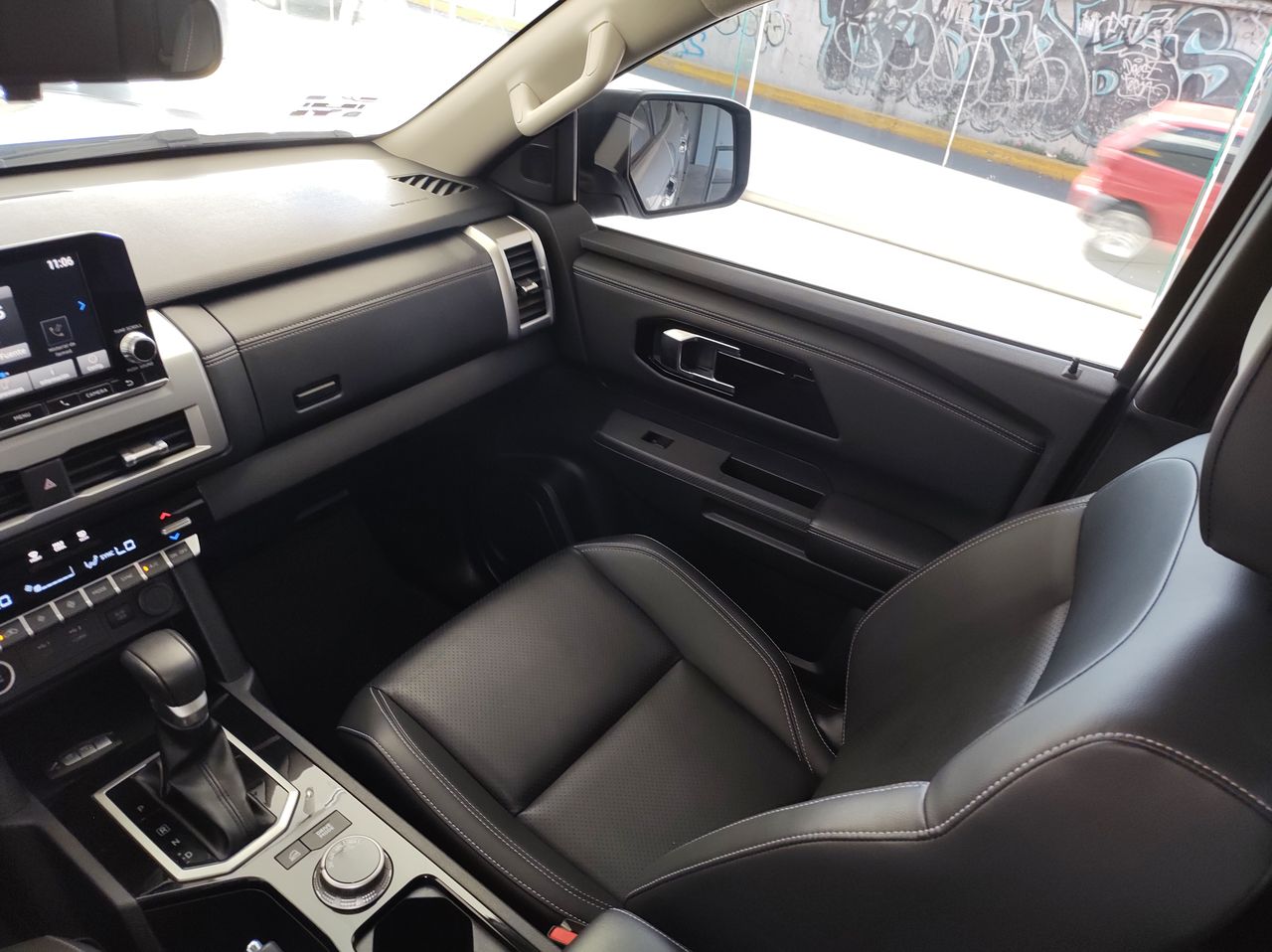 2025 Mitsubishi L200 GLS LIMITED AT 4X4 DSL