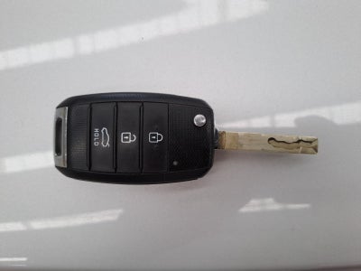 2023 Kia RIO LX TA