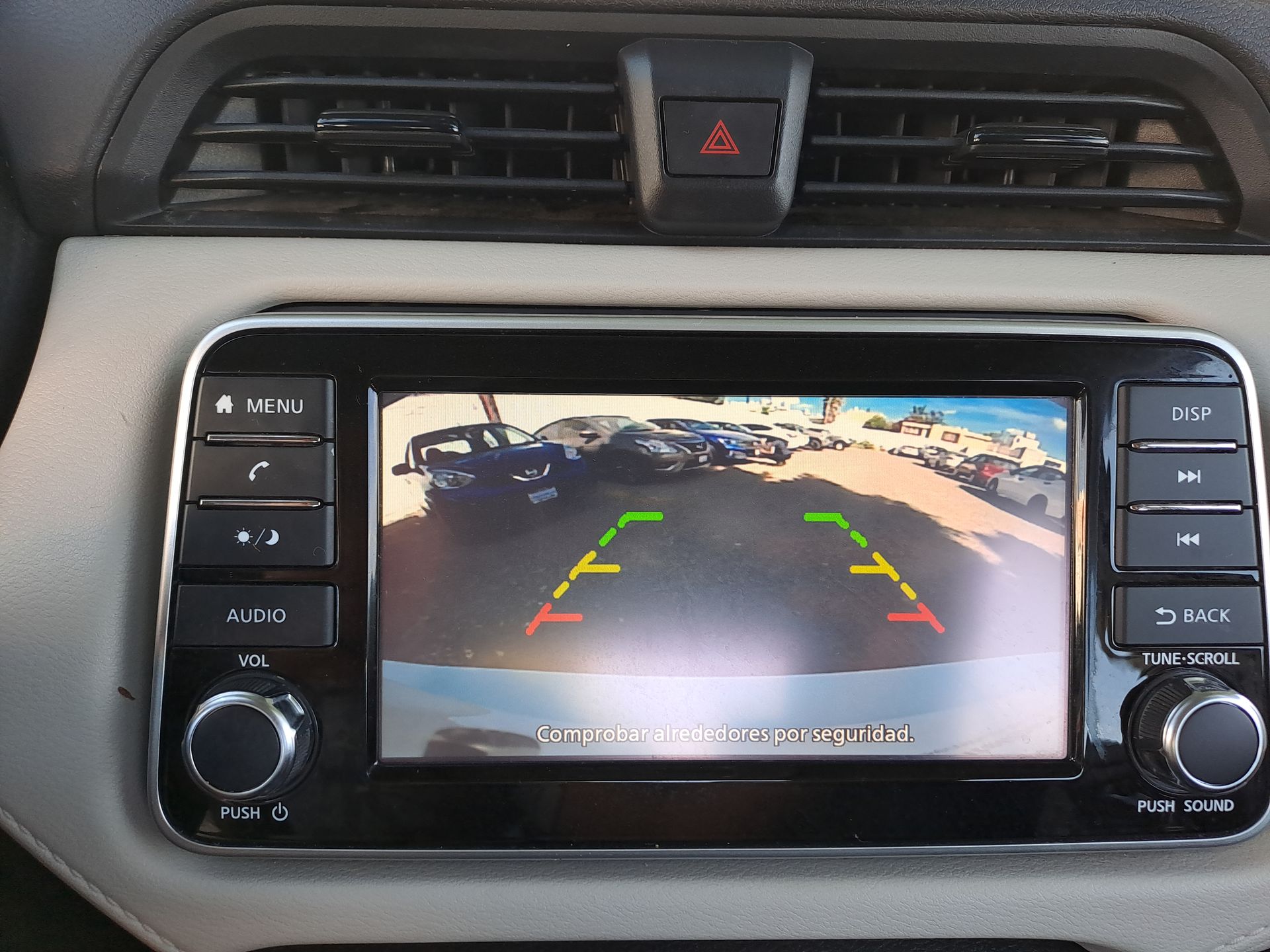 2022 Nissan VERSA ADVANCE CVT 22