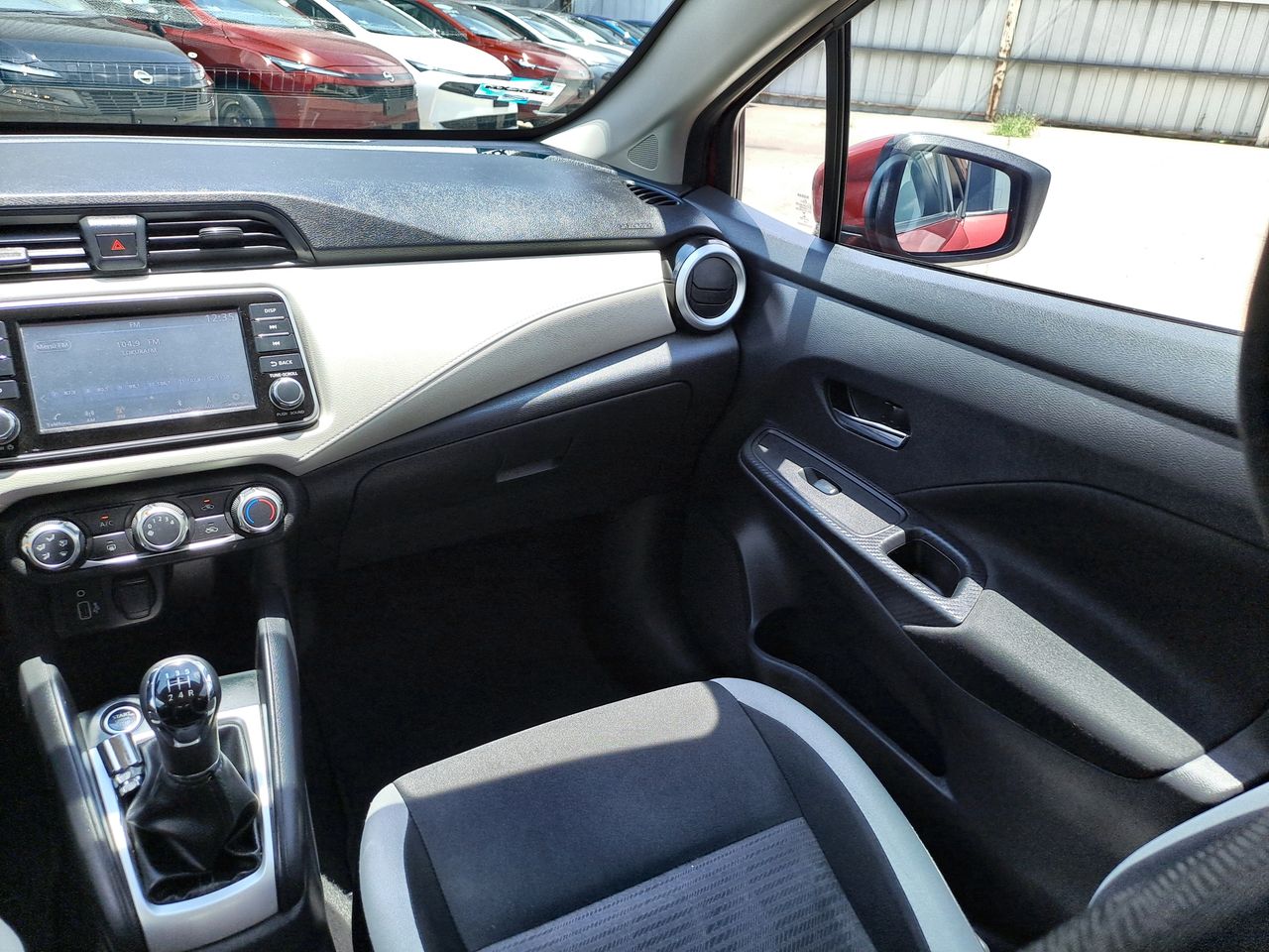 2021 Nissan VERSA ADVANCE MT 21