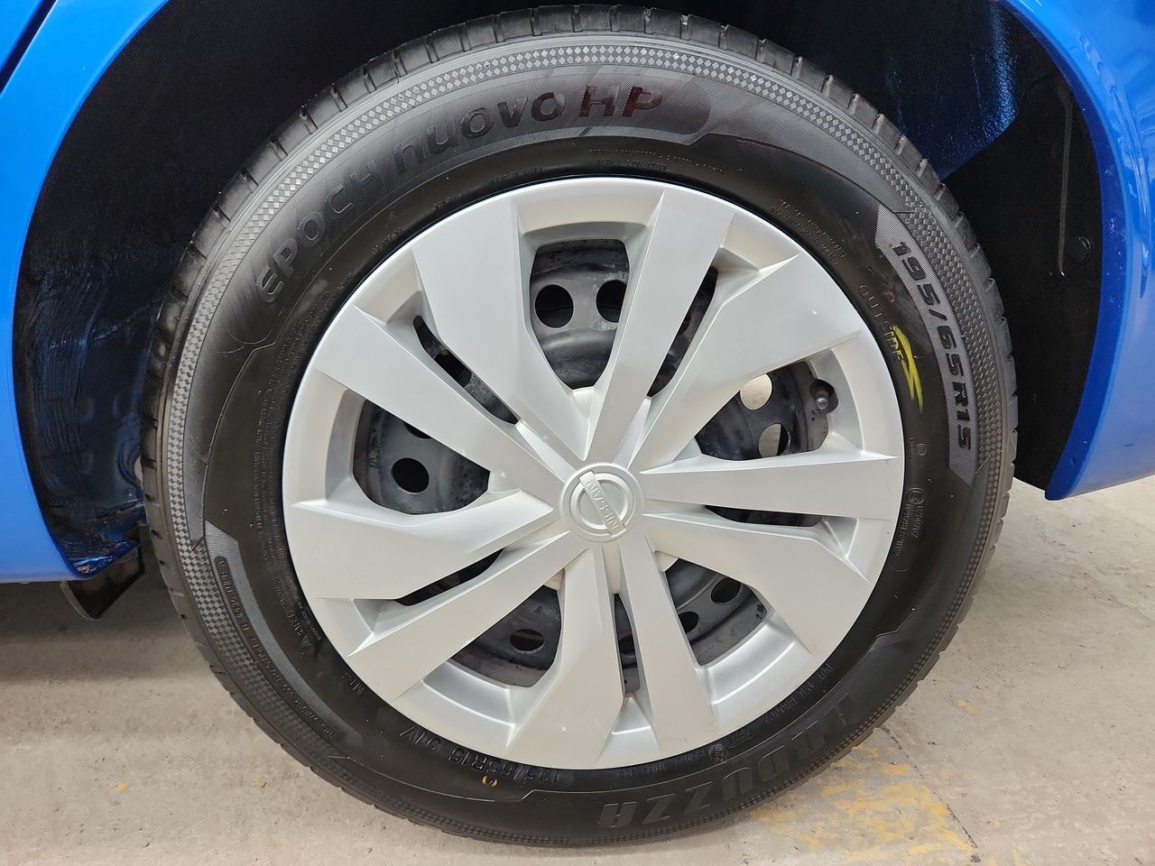 2023 Nissan VERSA SENSE MT 23