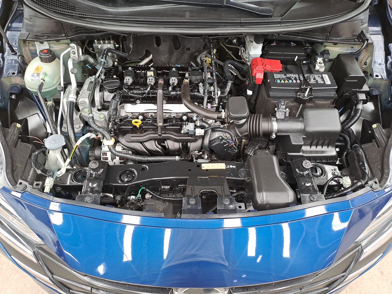 2023 Nissan VERSA ADVANCE CVT 23