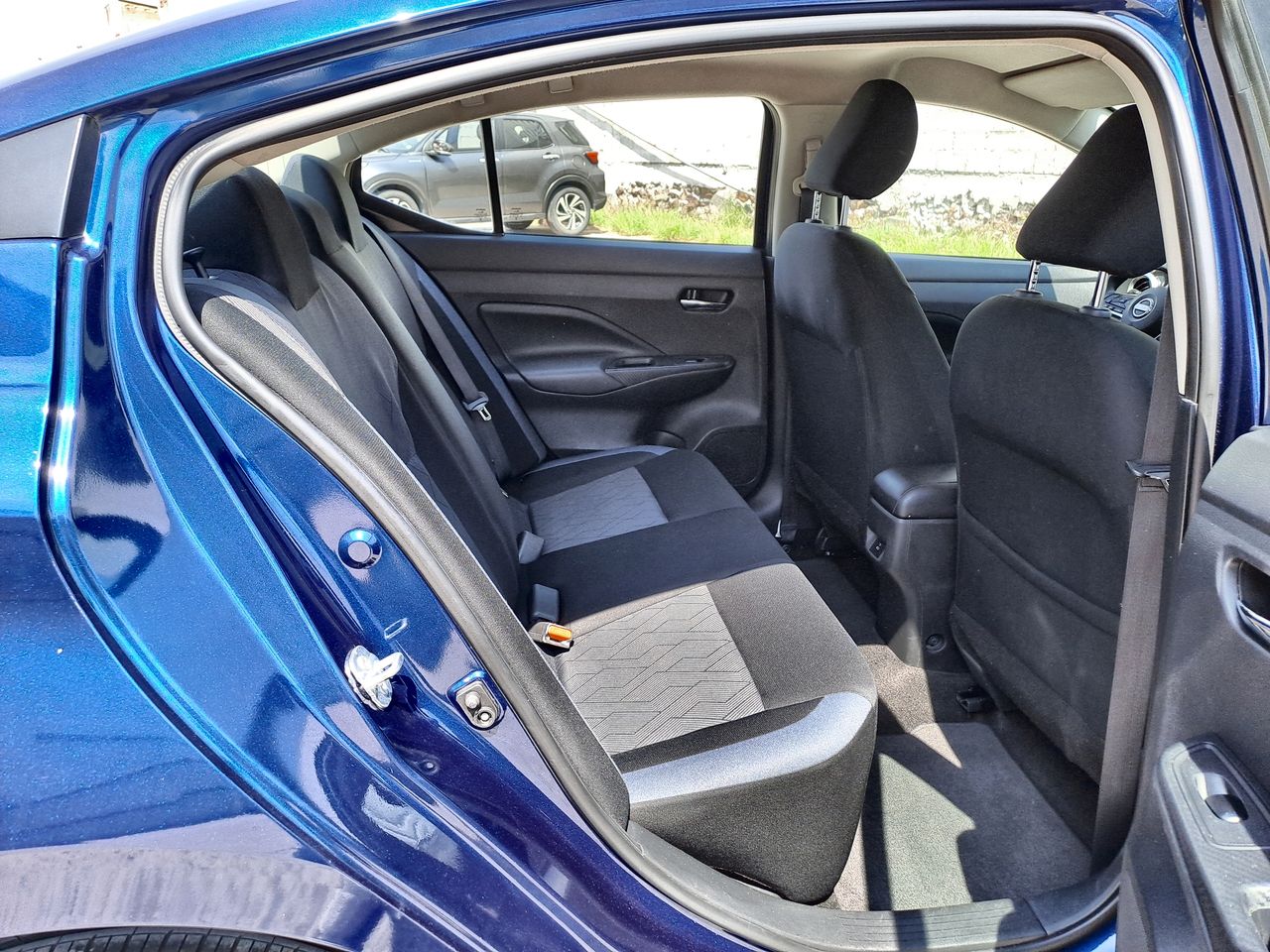 2023 Nissan VERSA ADVANCE CVT 23