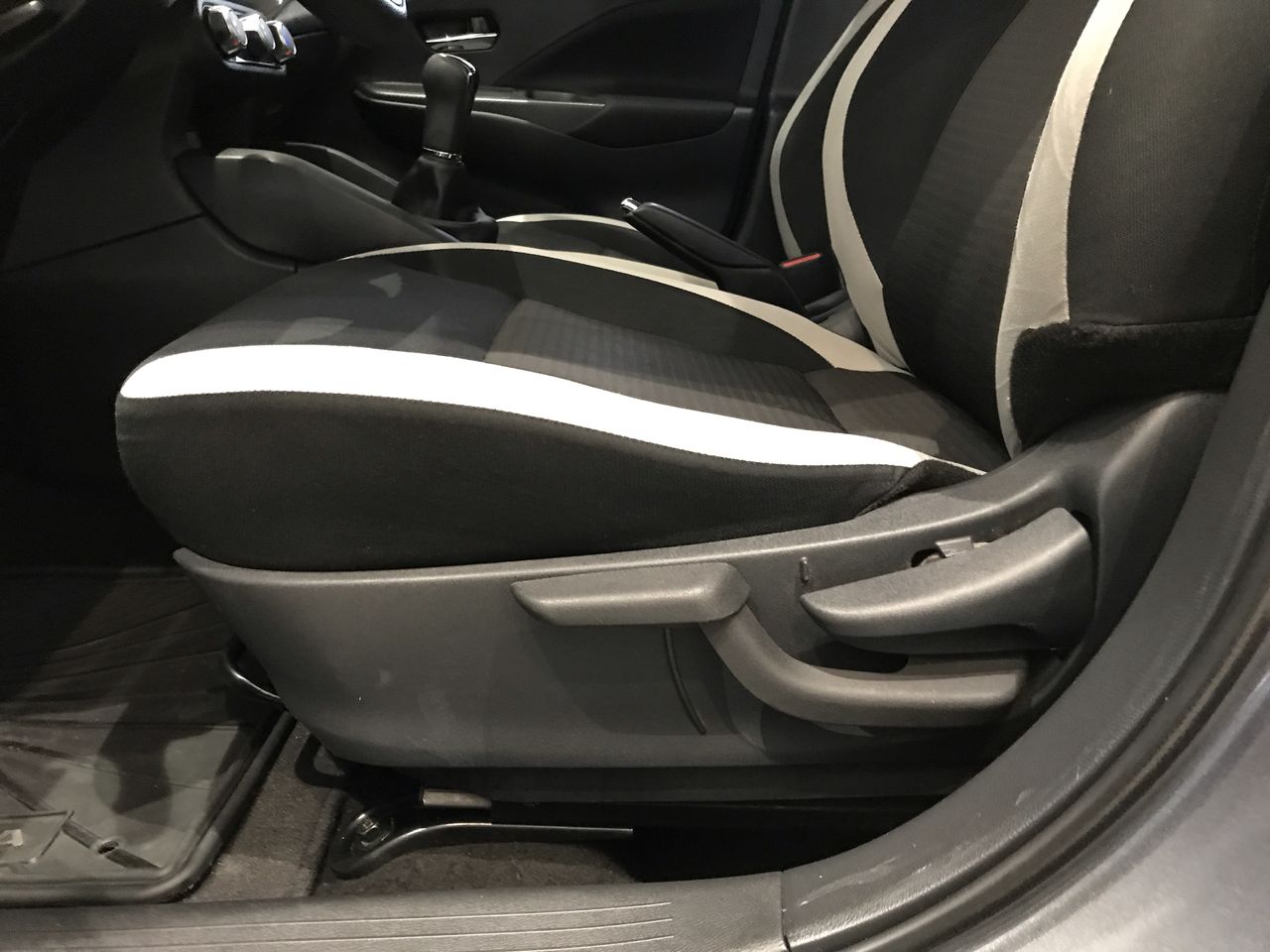 2022 Nissan VERSA ADVANCE MT 22