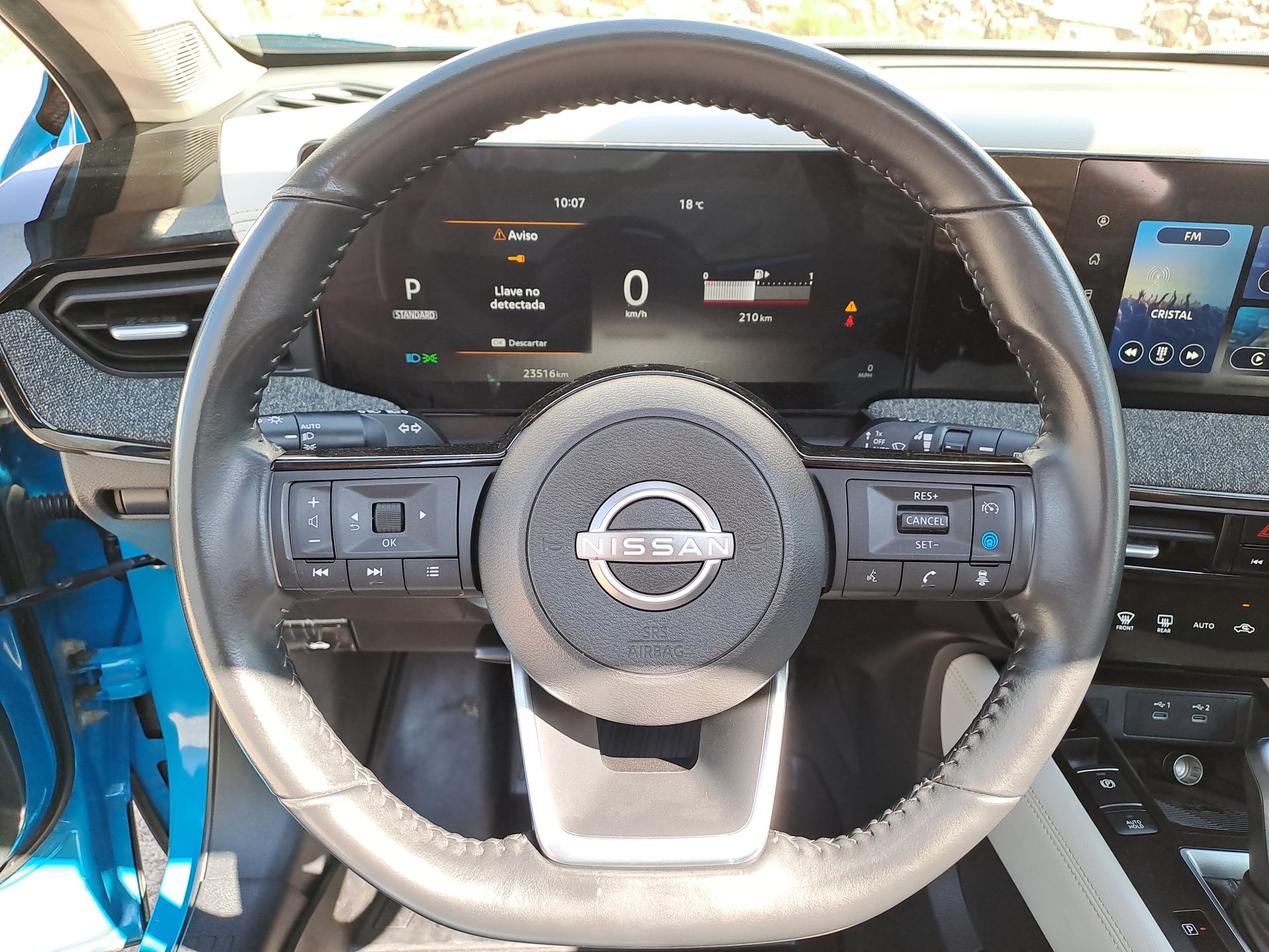 2025 Nissan KICKS PLATINUM CVT 25