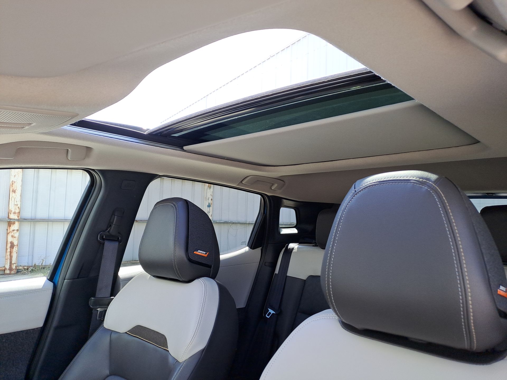 2025 Nissan KICKS PLATINUM CVT 25