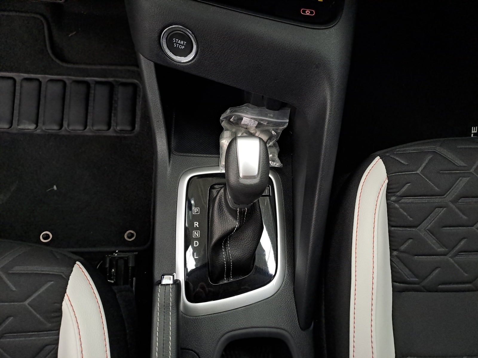 2026 Nissan MAGNITE EXCLUSIVE 1.0 LTS CVT 26