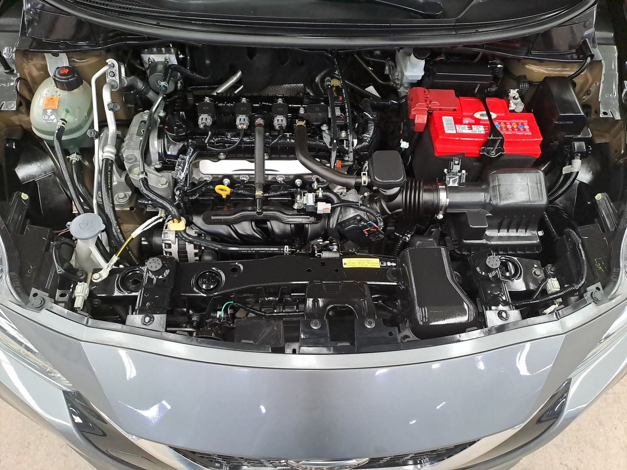 2021 Nissan VERSA ADVANCE MT 21