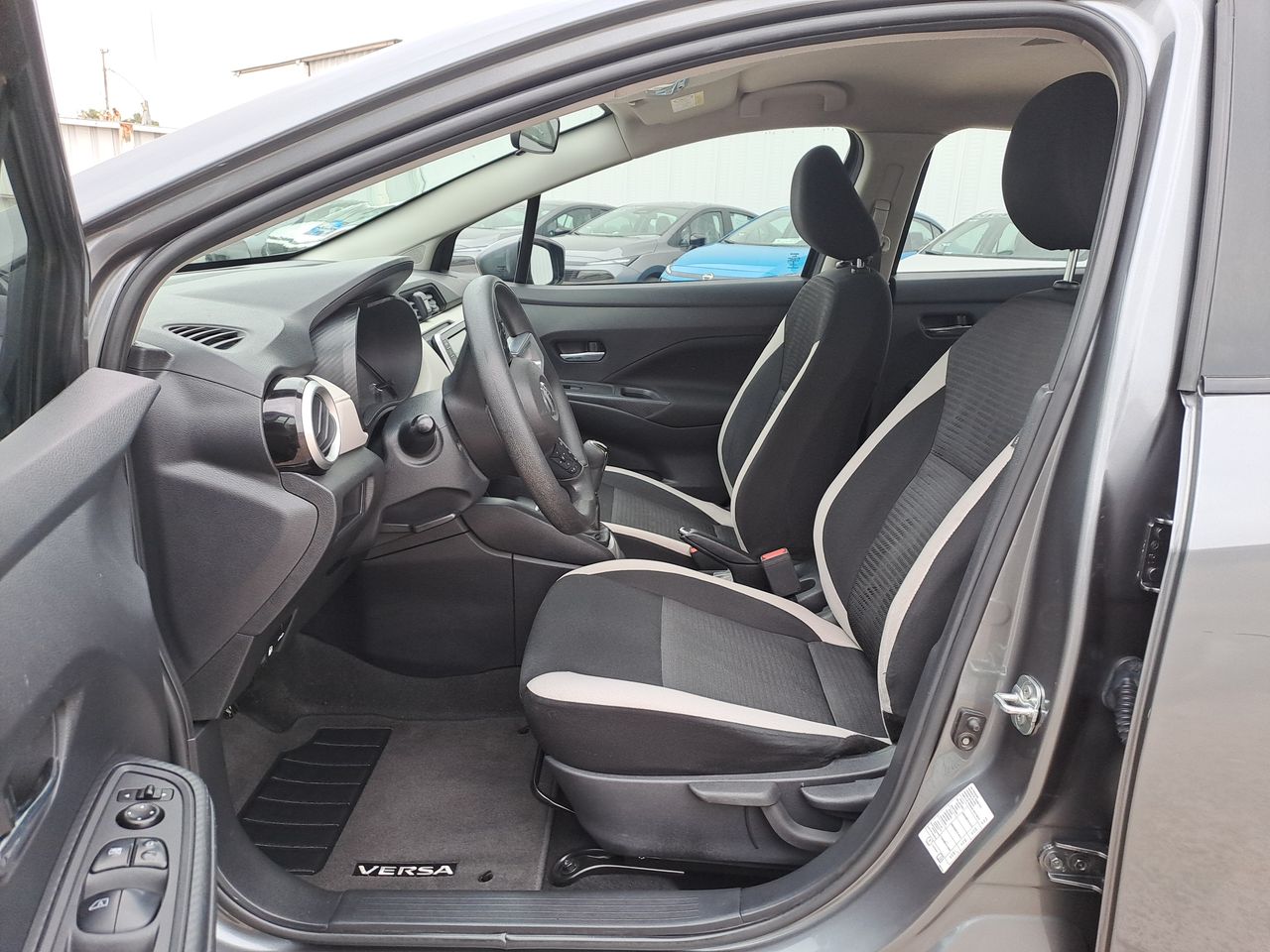 2021 Nissan VERSA ADVANCE MT 21