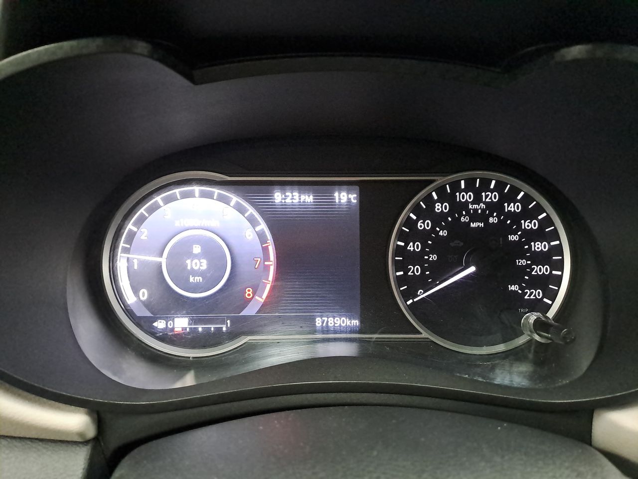 2021 Nissan VERSA ADVANCE MT 21