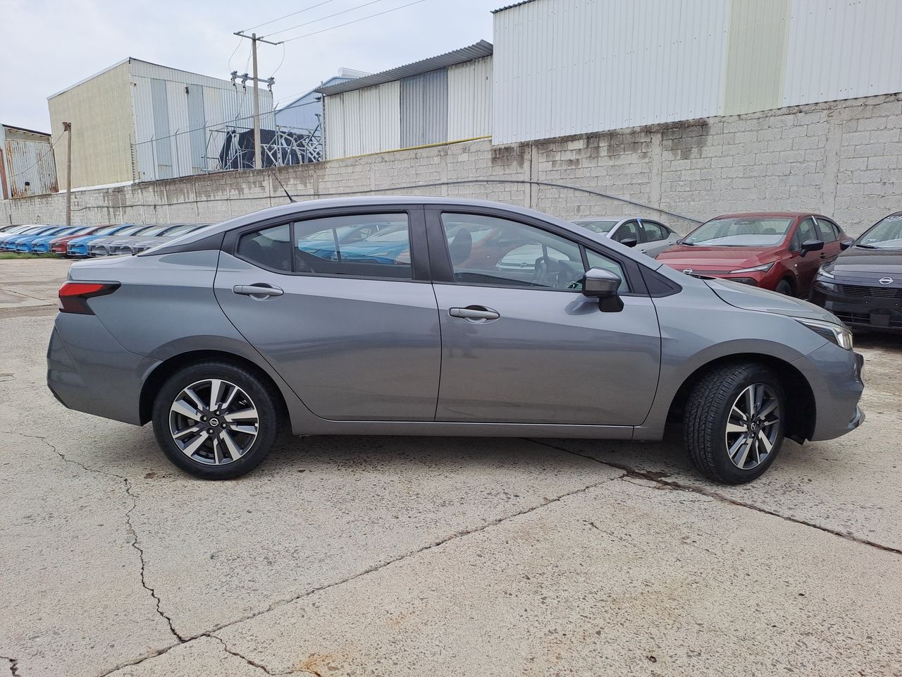 2021 Nissan VERSA ADVANCE MT 21