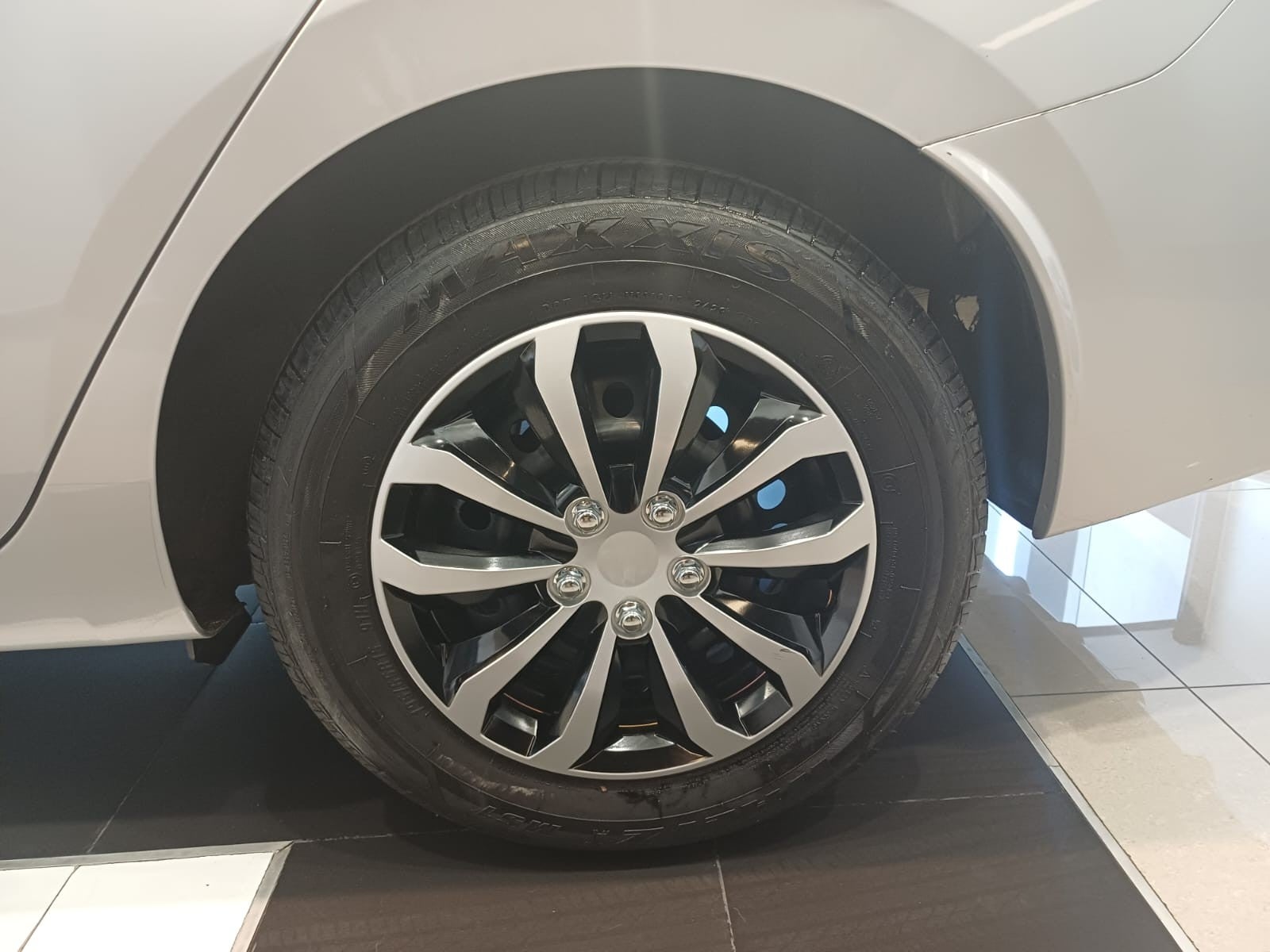 2023 Nissan VERSA SENSE CVT 23