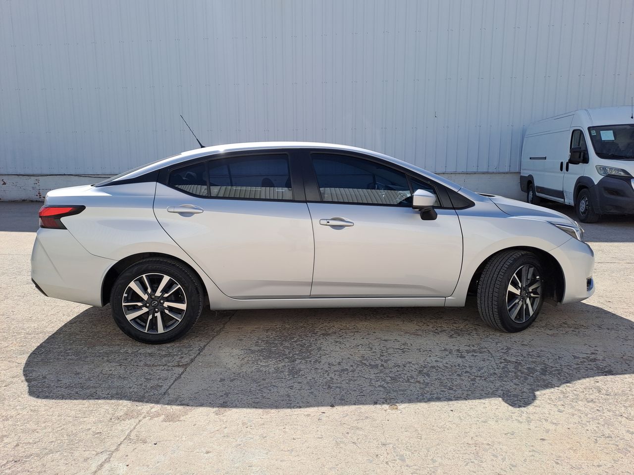 2023 Nissan VERSA ADVANCE CVT 23