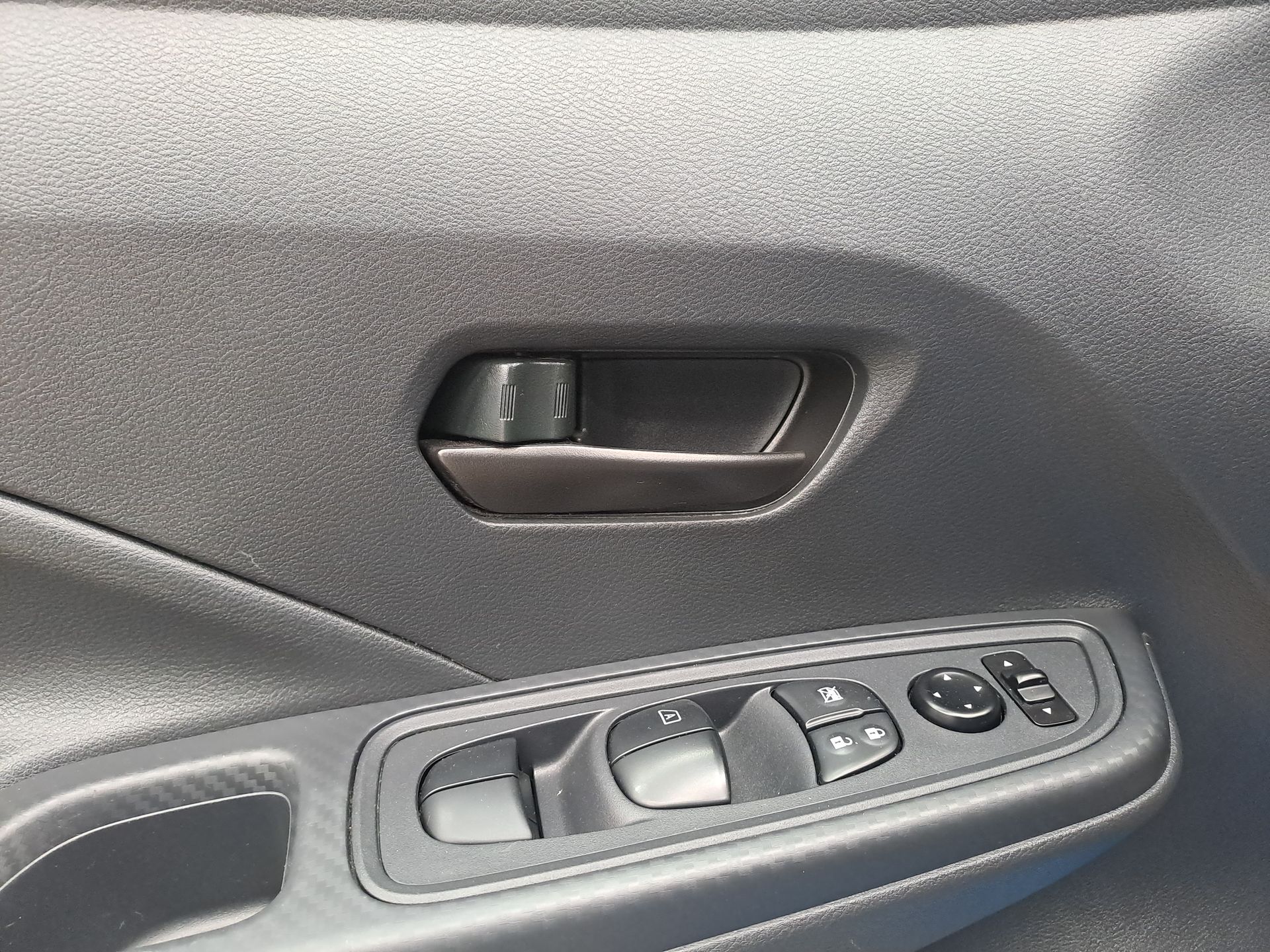 2024 Nissan VERSA SENSE MT 24