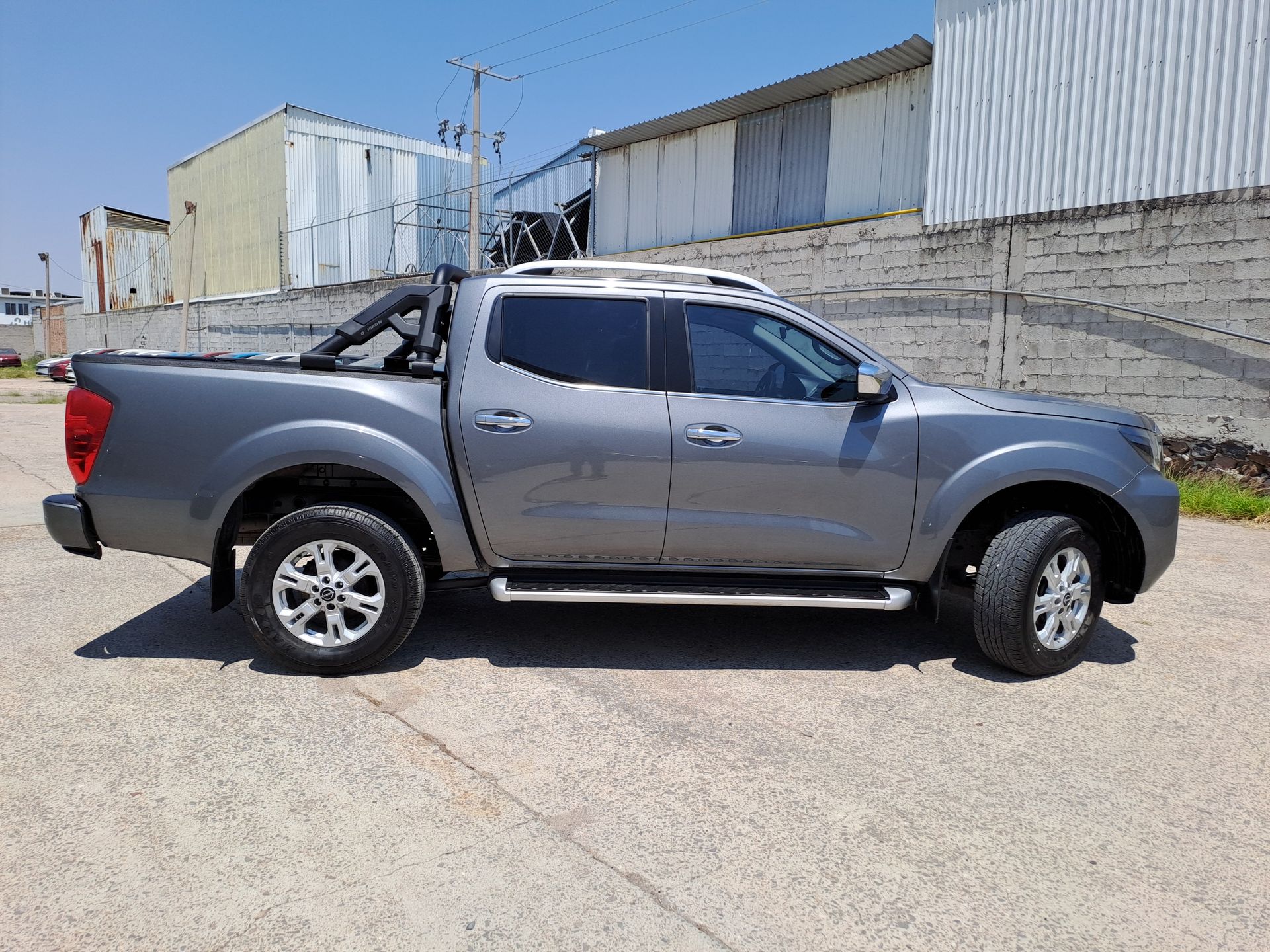 2024 Nissan FRONTIER FRONTIER LE TA 24