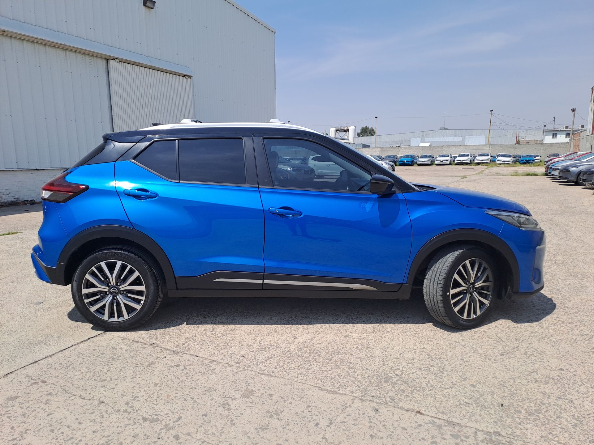 2024 Nissan KICKS PLATINUM BI-TONO 1.6 LTS CVT 24