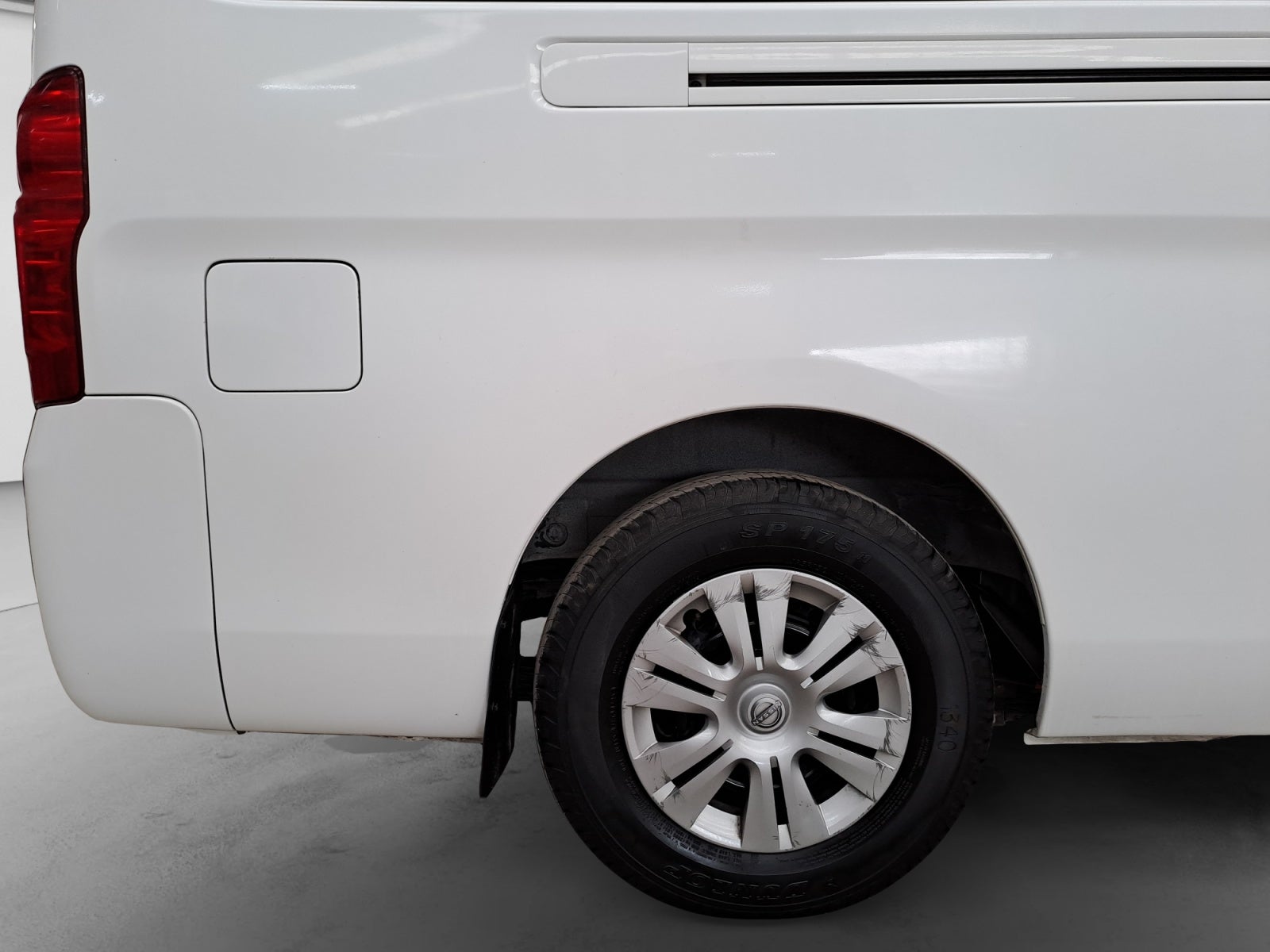 2024 Nissan NV350 URVAN 14 PASAJEROS AMPLIA AA 24