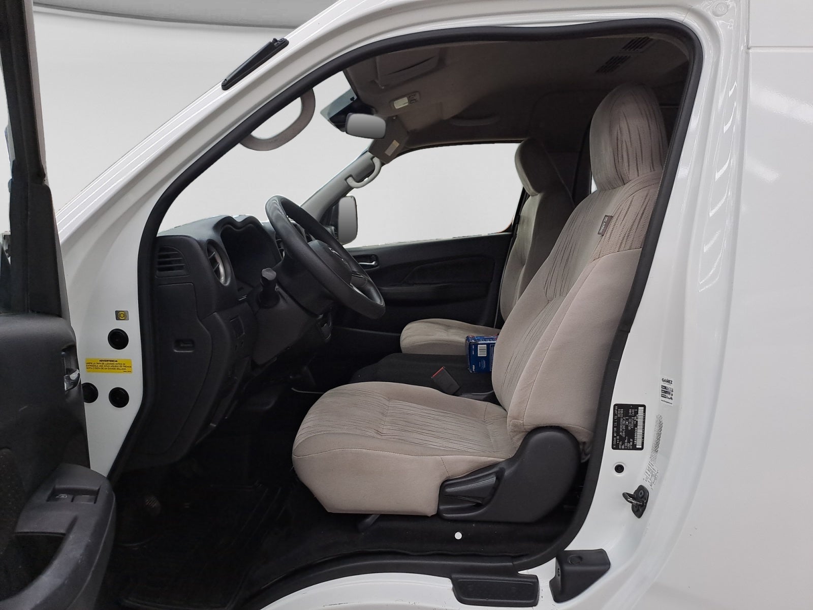 2024 Nissan NV350 URVAN 14 PASAJEROS AMPLIA AA 24