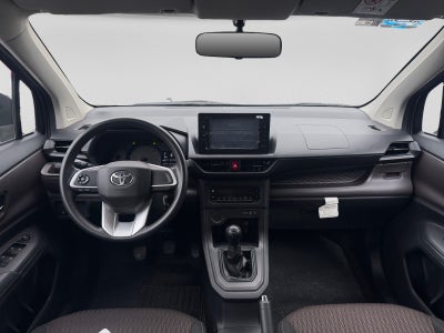 2022 Toyota AVANZA LE MT