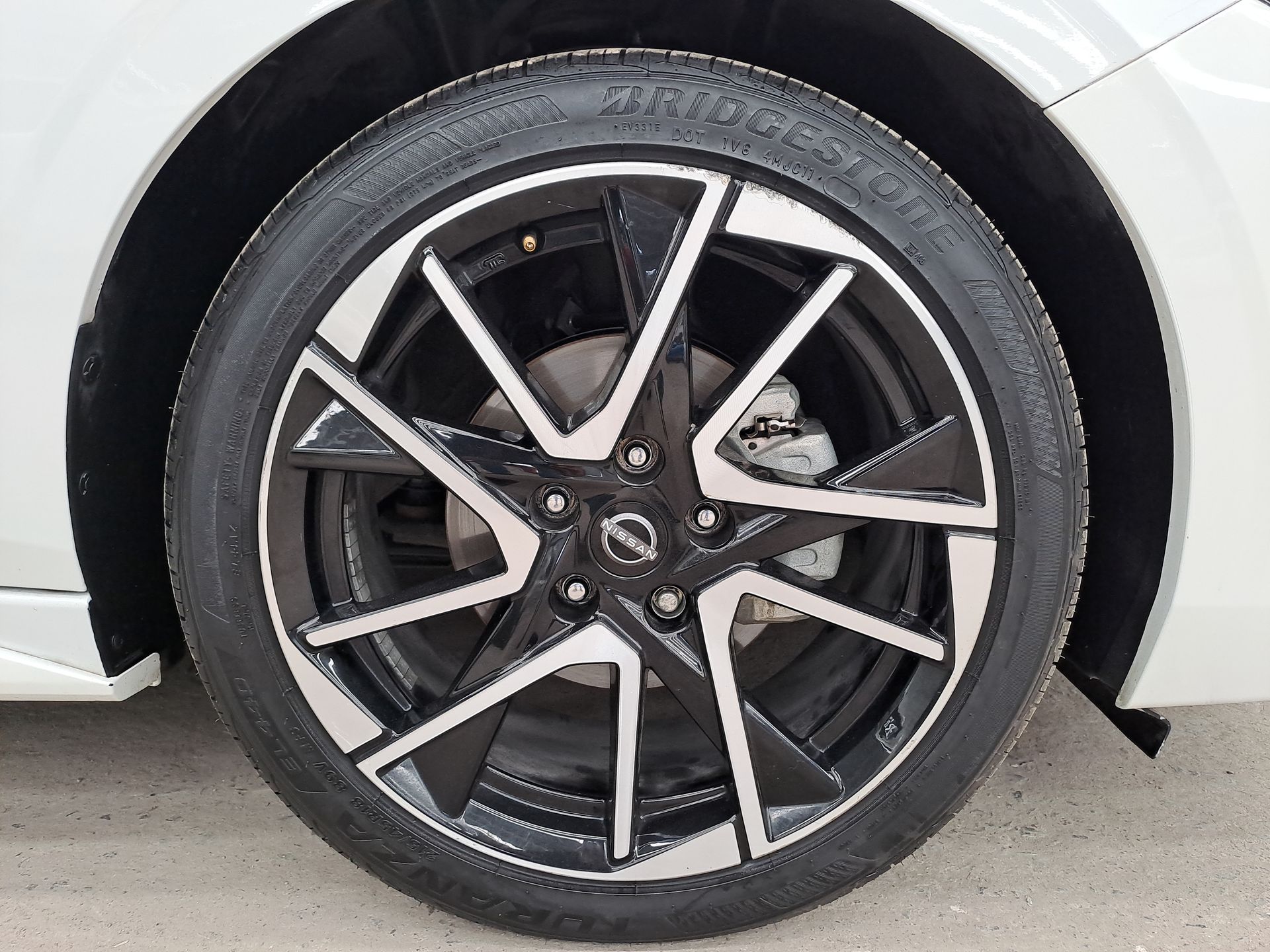 2024 Nissan SENTRA PLATINUM BITONO CVT 24